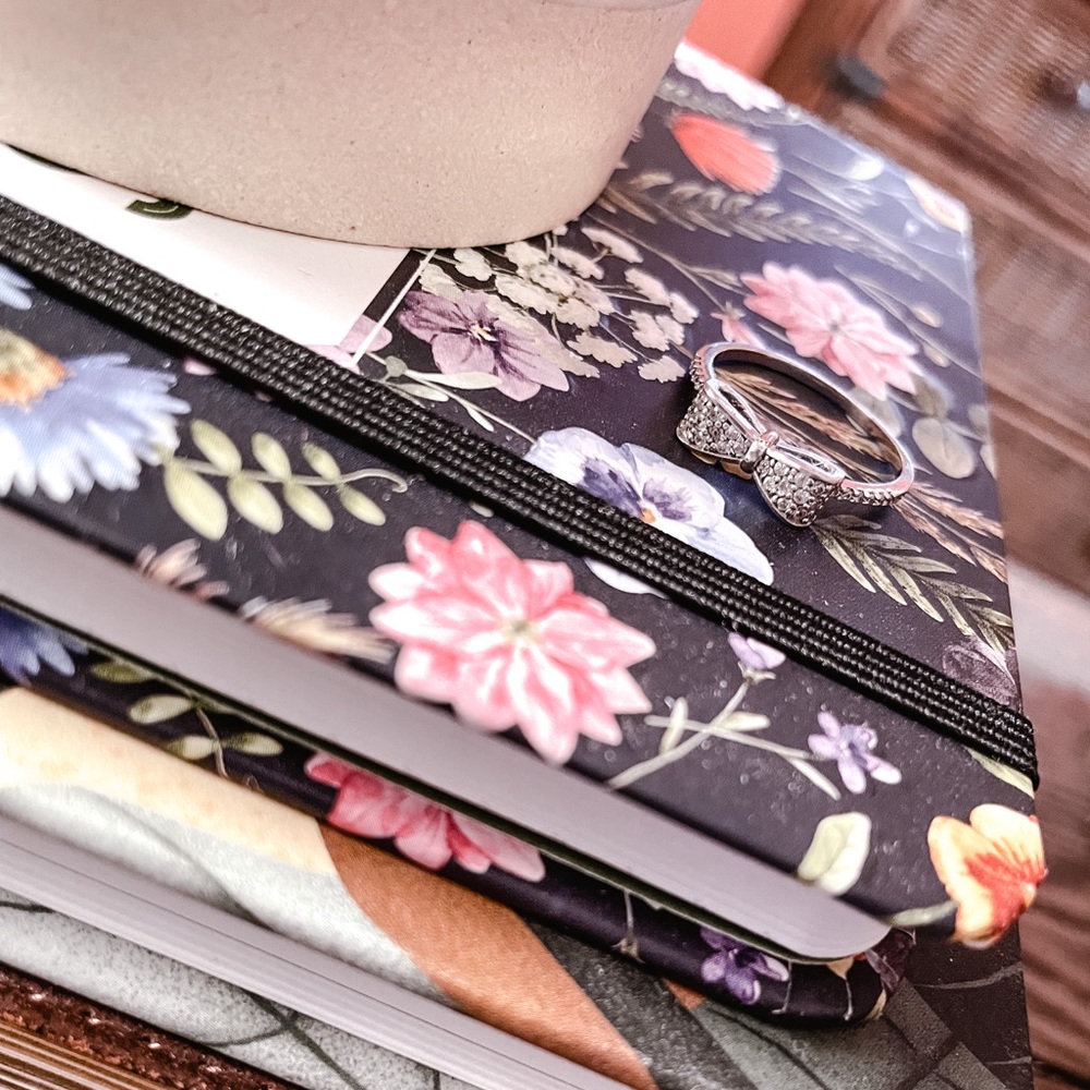 SOLD via Mercari - Sterling Silver Bow Ring 🎀